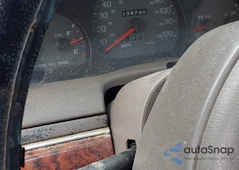 2002 Mercury Grand Marquis Ls z USA, uszkodzony, nr VIN 2MEFM75W12X625384